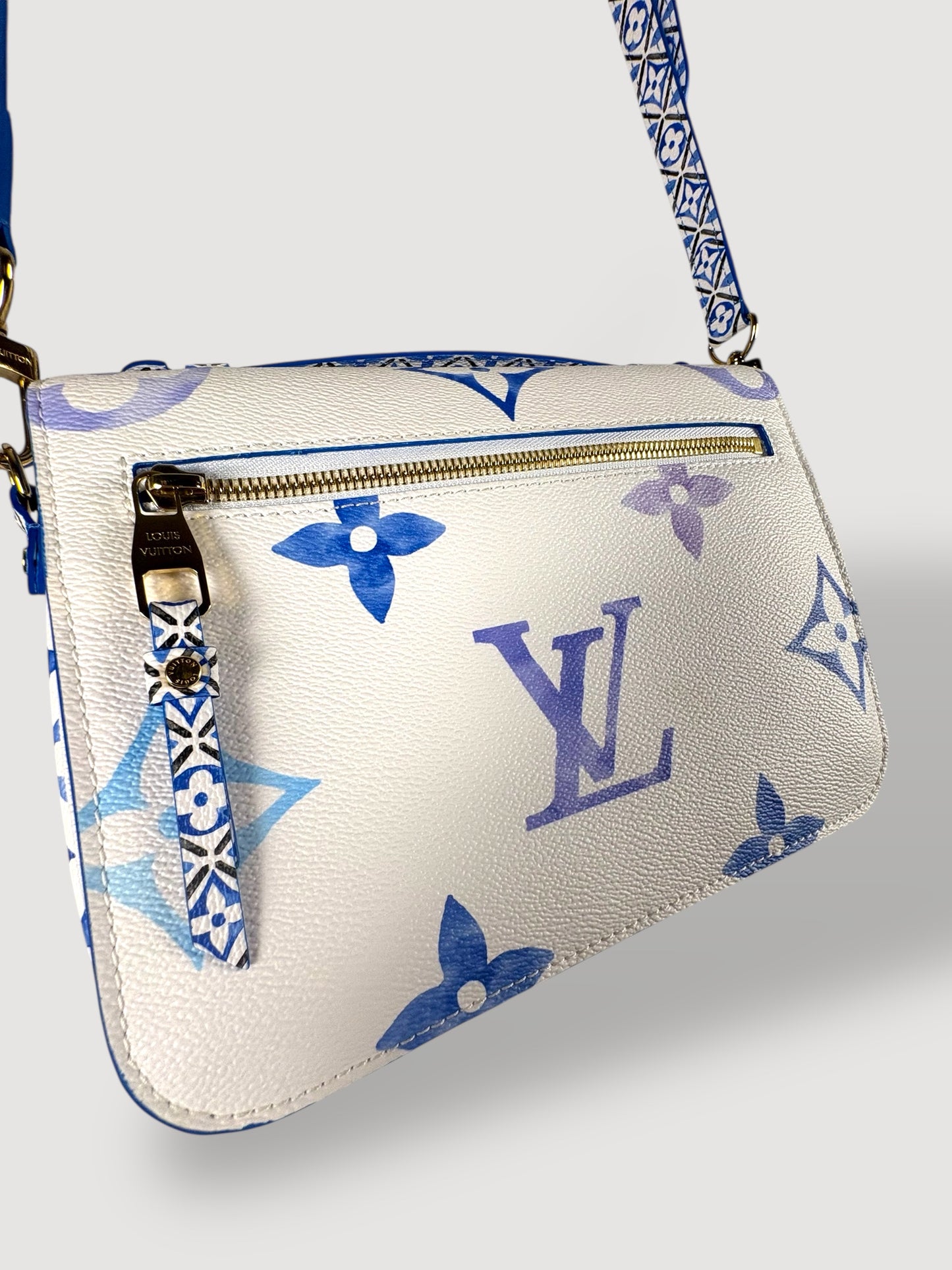 Louis Vuitton Pochette Métis By the Pool Monogram Watercolor Giant MM